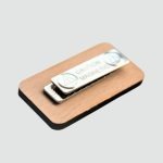 Badge en bois personnalisé